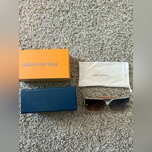 LOUIS V SUNGLASSES